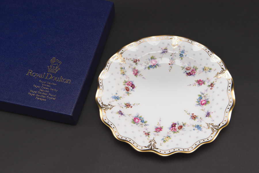 信頼 プレート皿 ロイヤルアントワネット 花柄 Antoinette Royal 食器