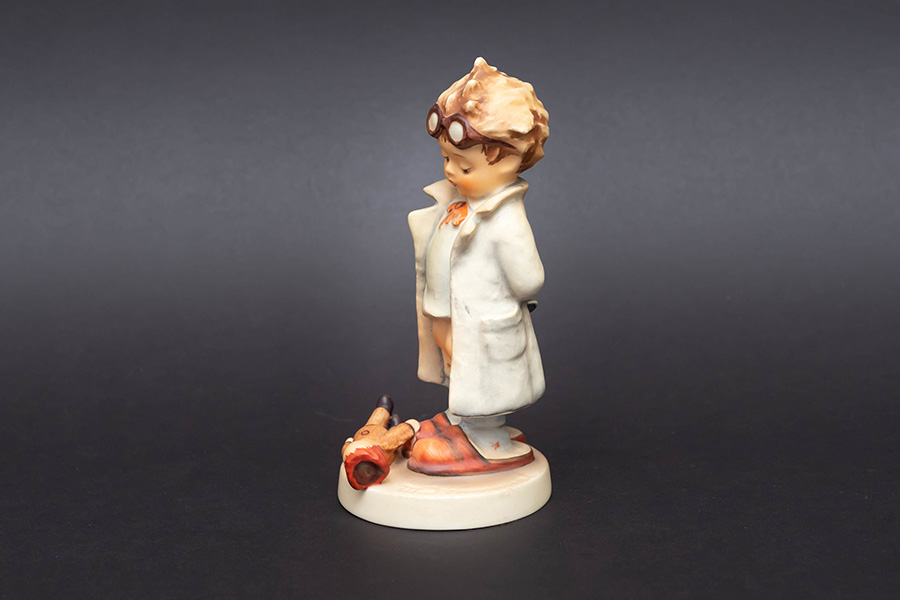 ゲーベル フンメル人形 『Doctor（お医者さん）』