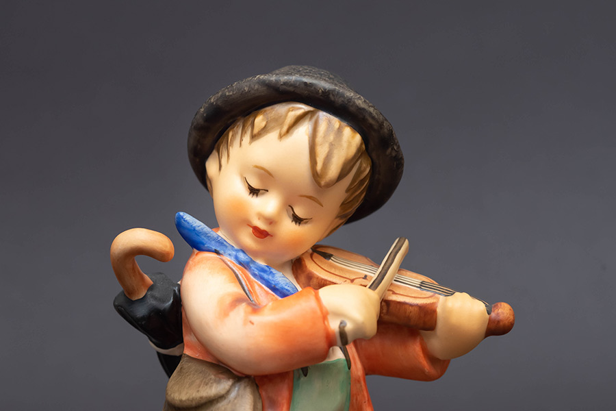 純正公式 ゲーベル Cellist リトルチェリストLittle フンメル人形 置物