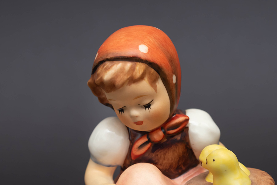ゲーベル フンメル人形 『Chick Girl（ひよこと女の子）』