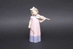 NAO フィギュリン『バイオリンの少女』