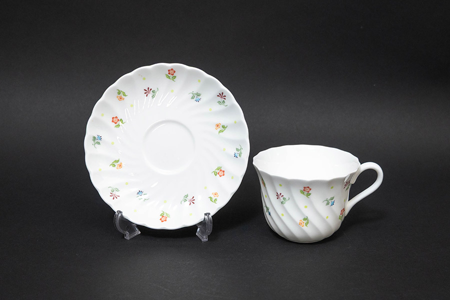 ウェッジウッド カスケード ティーカップ&ソーサー