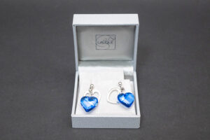 ラリック ハート（ブルー） 二連ピアス
